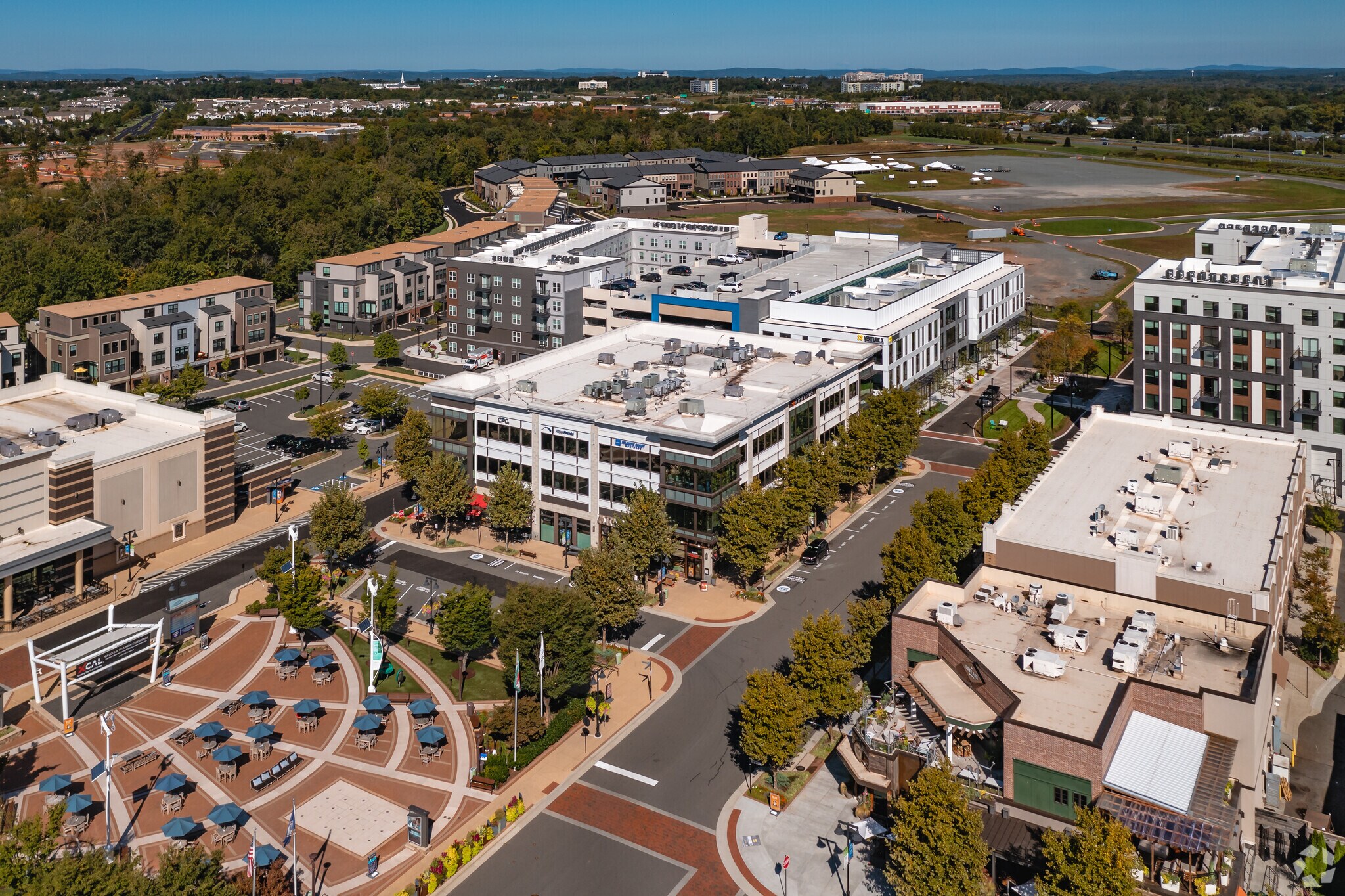 20408 Bashan Dr, Ashburn, VA for lease Building Photo- Image 1 of 13