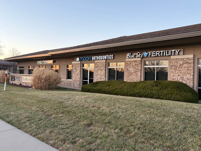 14241-14257 Metcalf Ave, Overland Park, KS for lease - Building Photo - Image 2 of 5