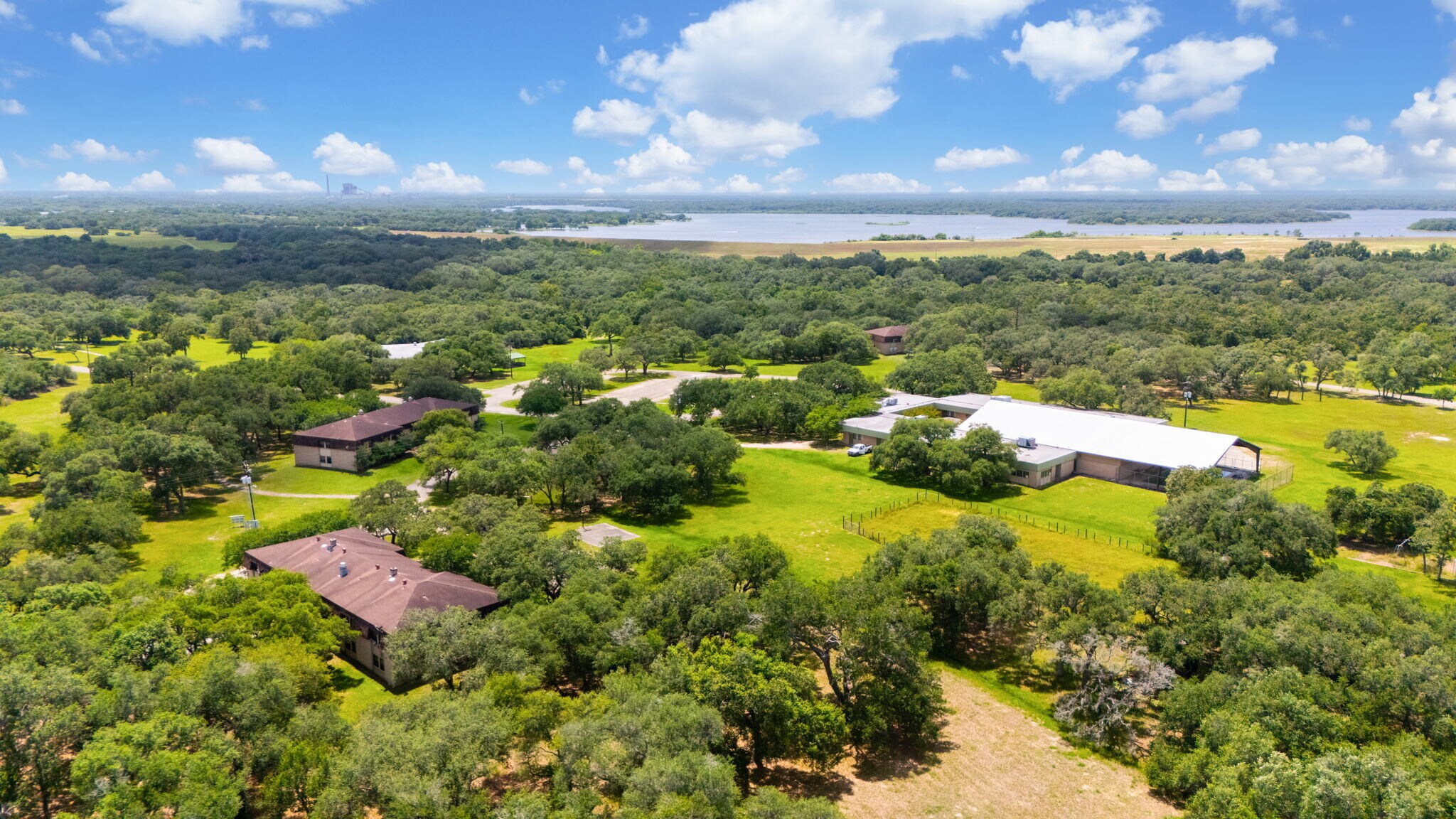 120 David Wade Dr, Victoria, TX à vendre Photo principale- Image 1 de 38