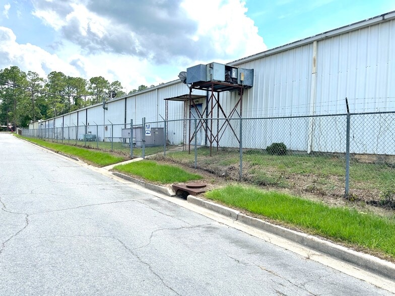 104 Parsonage St, Mc Rae, GA for sale - Building Photo - Image 3 of 15