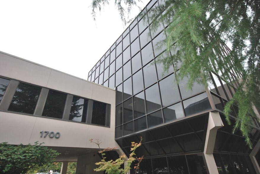 1700 Valley River Dr, Eugene, OR for lease - Building Photo - Image 3 of 5