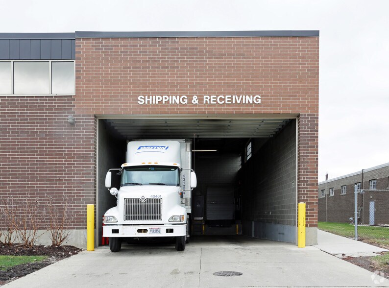 545-549 W Lake St, Elmhurst, IL à louer - Photo du bâtiment - Image 2 de 11