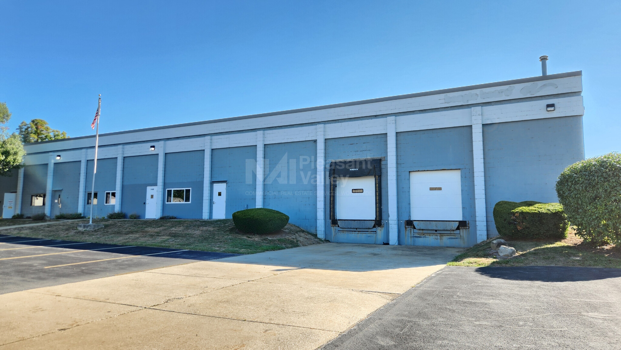 1163 Holiday Dr, Kent, OH for lease Interior Photo- Image 1 of 6