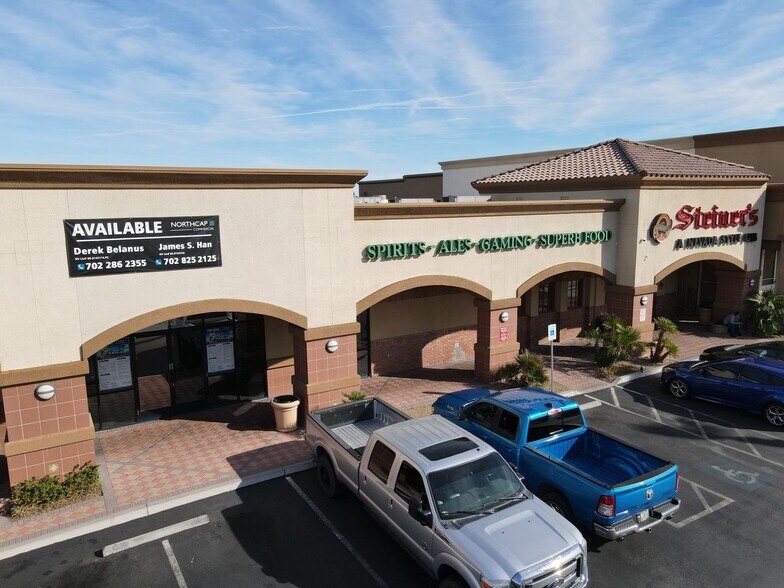 1600-1750 N Buffalo Dr, Las Vegas, NV à louer - Photo du bâtiment - Image 3 de 14