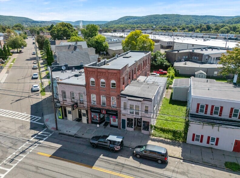 250 Chenango St, Binghamton, NY à vendre - Photo du bâtiment - Image 2 de 8