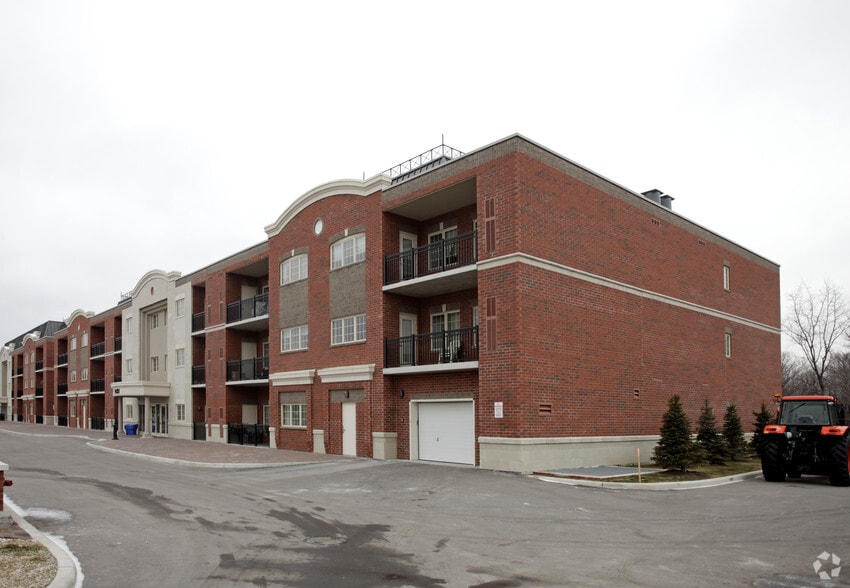 9431-9471 Jane St, Vaughan, ON for lease - Building Photo - Image 3 of 6