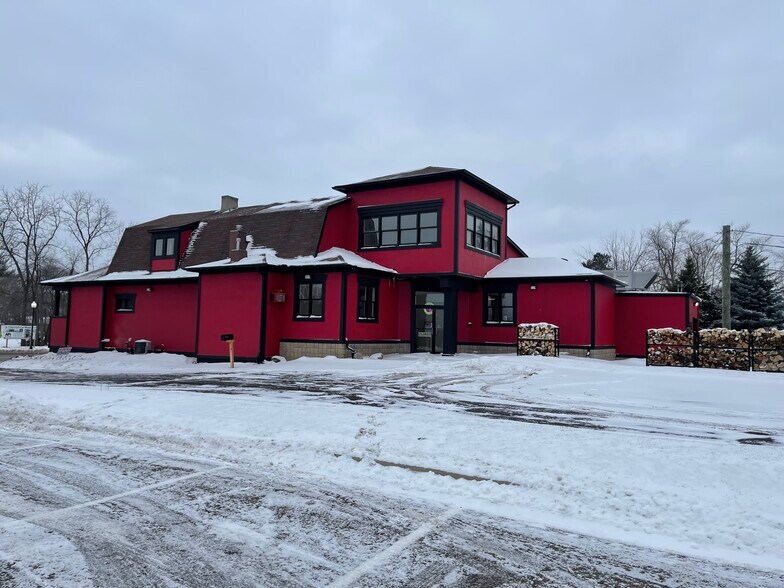 150 S Washington St, Oxford, MI à vendre - Photo du bâtiment - Image 1 de 25