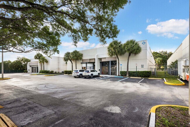More details for 3371-3373 NW 168th St, Miami Gardens, FL - Industrial for Lease