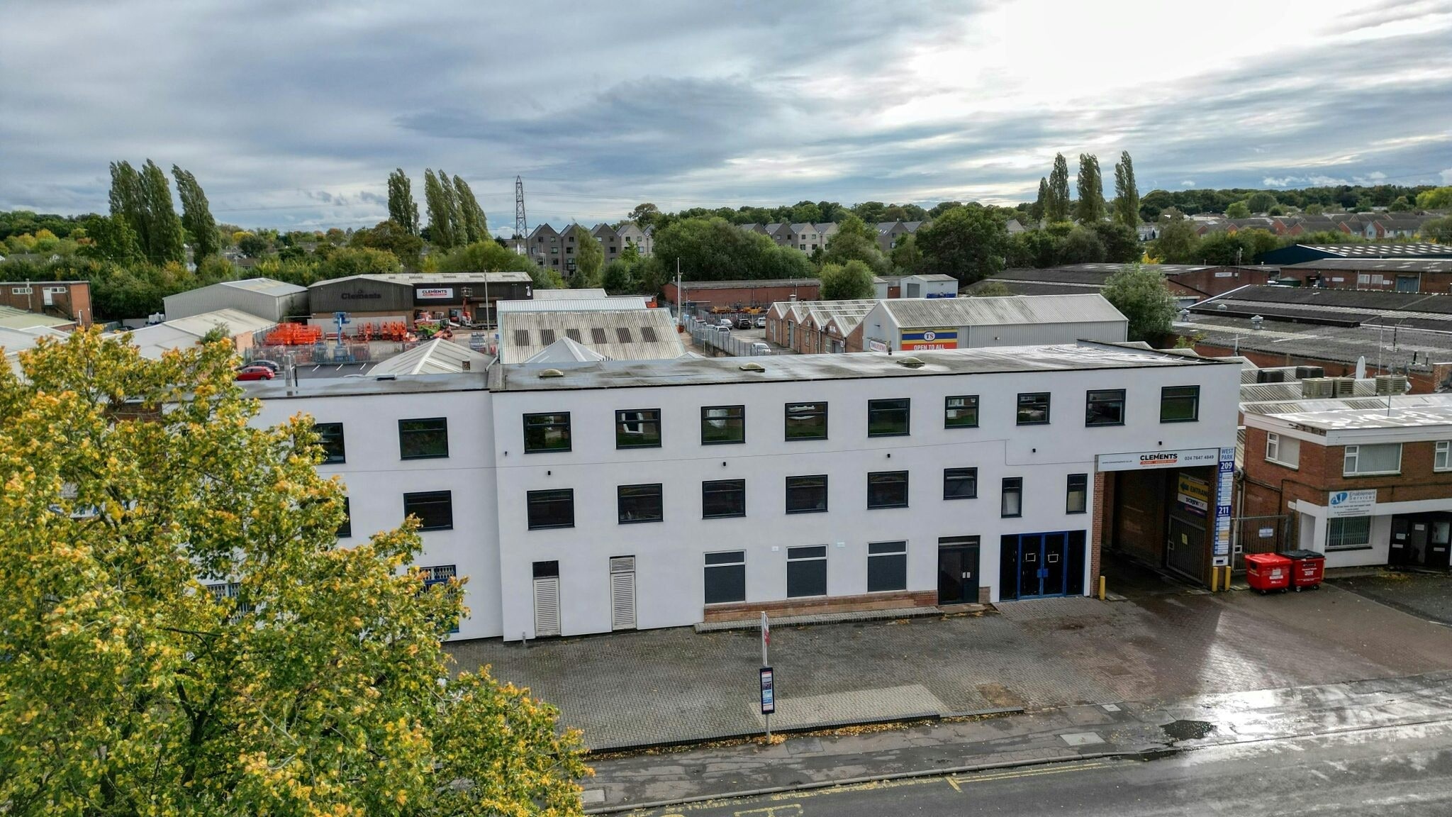 207-209 Torrington Ave, Coventry à louer Photo du bâtiment- Image 1 de 6