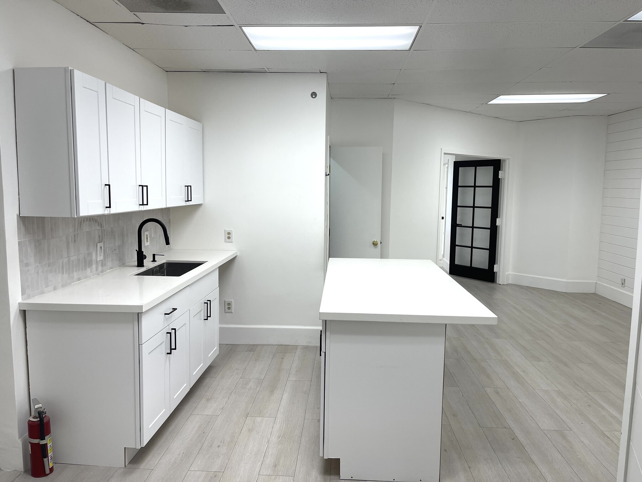 24404 S Vermont Ave, Harbor City, CA à louer Photo intérieure- Image 1 de 7