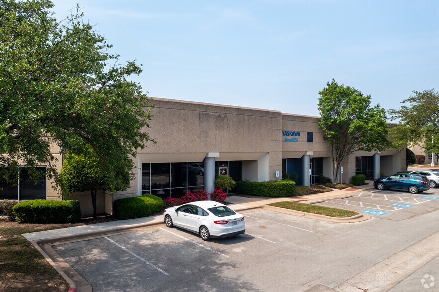 9233 Waterford Centre Blvd, Austin, TX à louer - Photo du bâtiment - Image 3 de 5