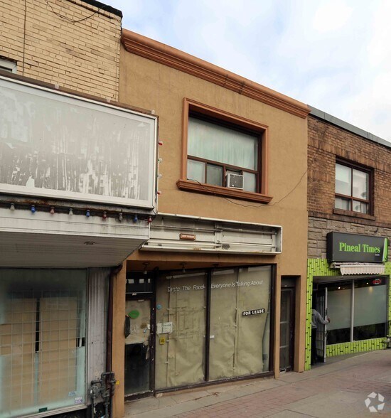 1552 Eglinton Ave W, Toronto, ON à vendre - Photo principale - Image 1 de 1