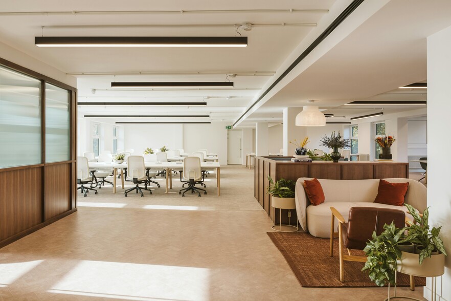 2A Mansel Rd, London for lease - Building Photo - Image 3 of 47