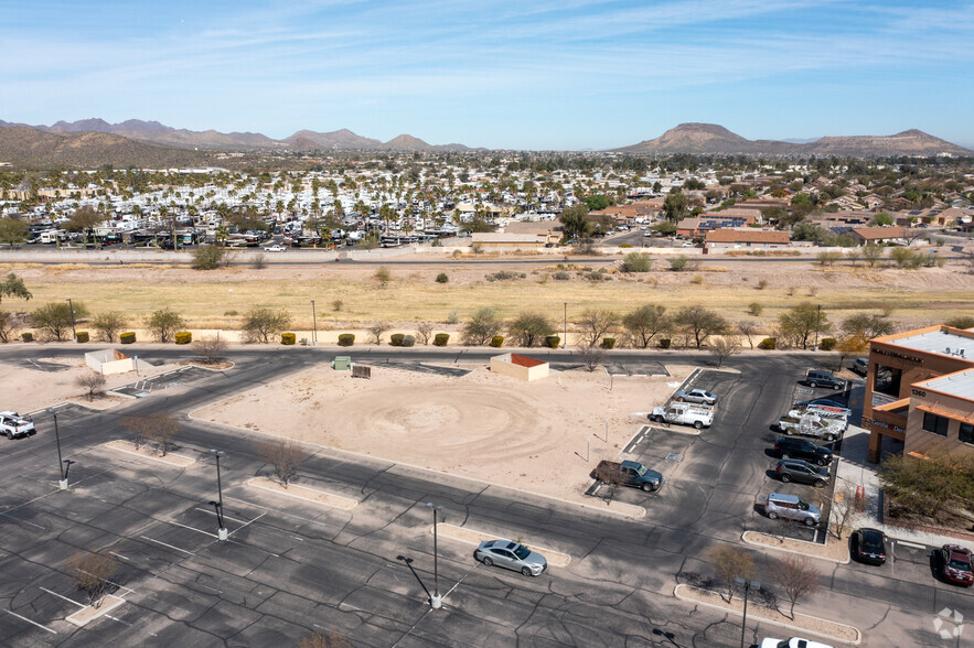 1370 W Irvington Rd, Tucson, AZ à louer - Photo du b timent - Image 1 de 6