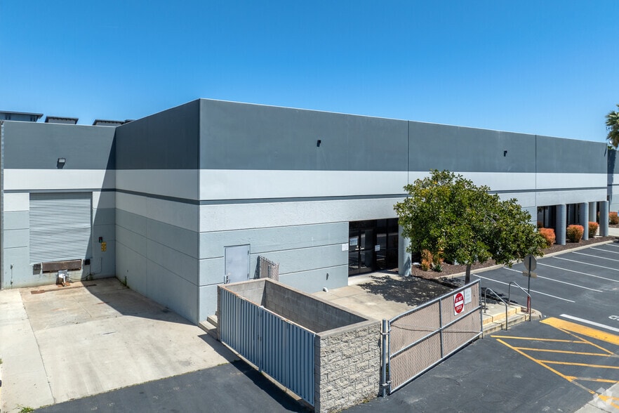 188 Newport Dr, San Marcos, CA for lease - Building Photo - Image 3 of 6