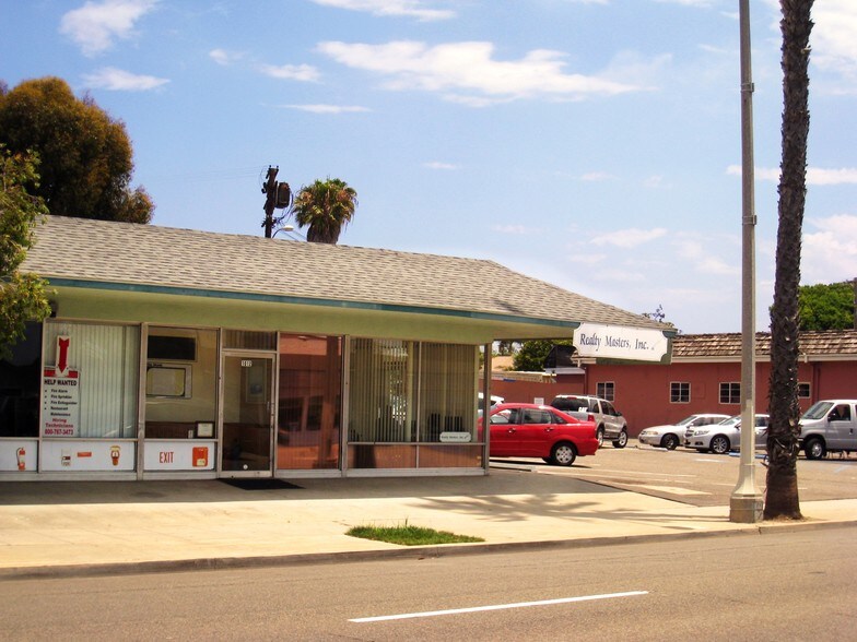 1012-1014 S Coast Hwy, Oceanside, CA à louer - Photo du bâtiment - Image 3 de 4