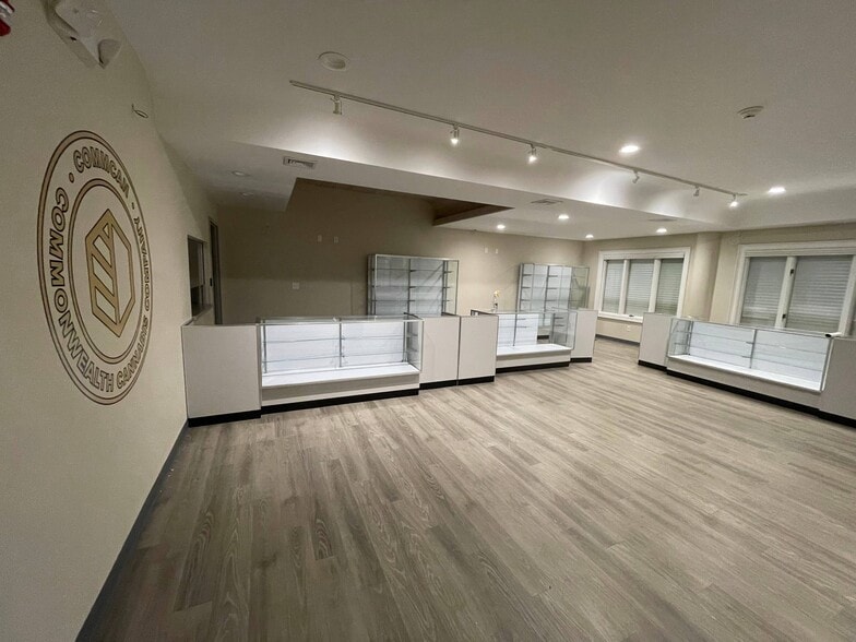 255 Turnpike Rd, Southborough, MA for lease - Interior Photo - Image 3 of 12