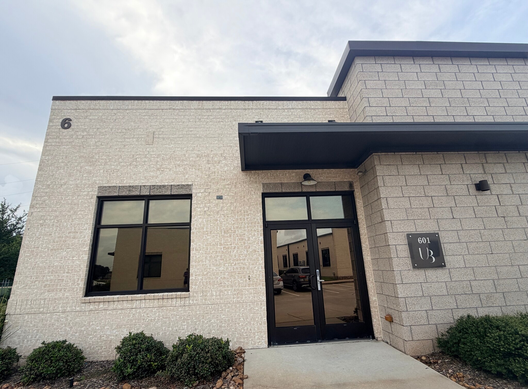 202 Industrial Blvd, Sugar Land, TX à louer Photo du bâtiment- Image 1 de 13