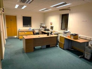 12 Mill St, Slough for lease Interior Photo- Image 1 of 7