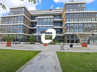 Plus de détails pour 2 Avenue De La Gare, Montigny-le-Bretonneux - Bureau à louer