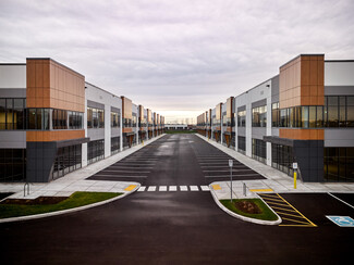 Plus de détails pour 3323 Superior Crt, Oakville, ON - Industriel/Logistique à louer