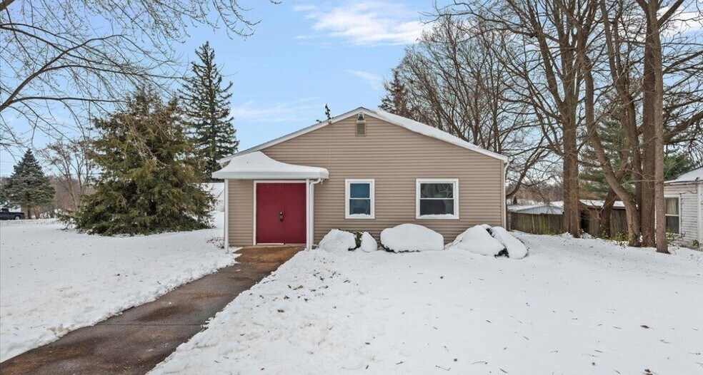 110 W Main St, Pleasant Plains, IL à vendre - Photo du bâtiment - Image 3 de 20