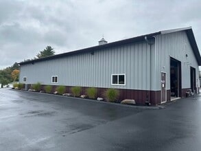 237 Londonderry Tpke, Hooksett, NH à louer Photo intérieure- Image 1 de 13