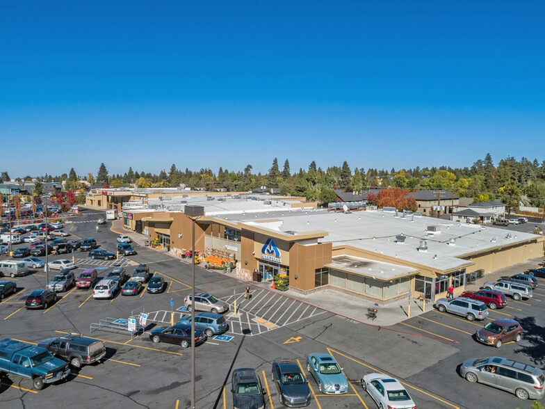 1800 NE 3rd St, Bend, OR à louer Photo du b timent- Image 1 de 2