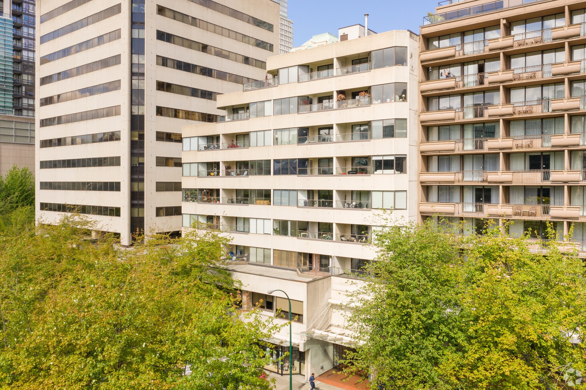 849-863 Hornby St, Vancouver, BC à louer Photo principale- Image 1 de 7