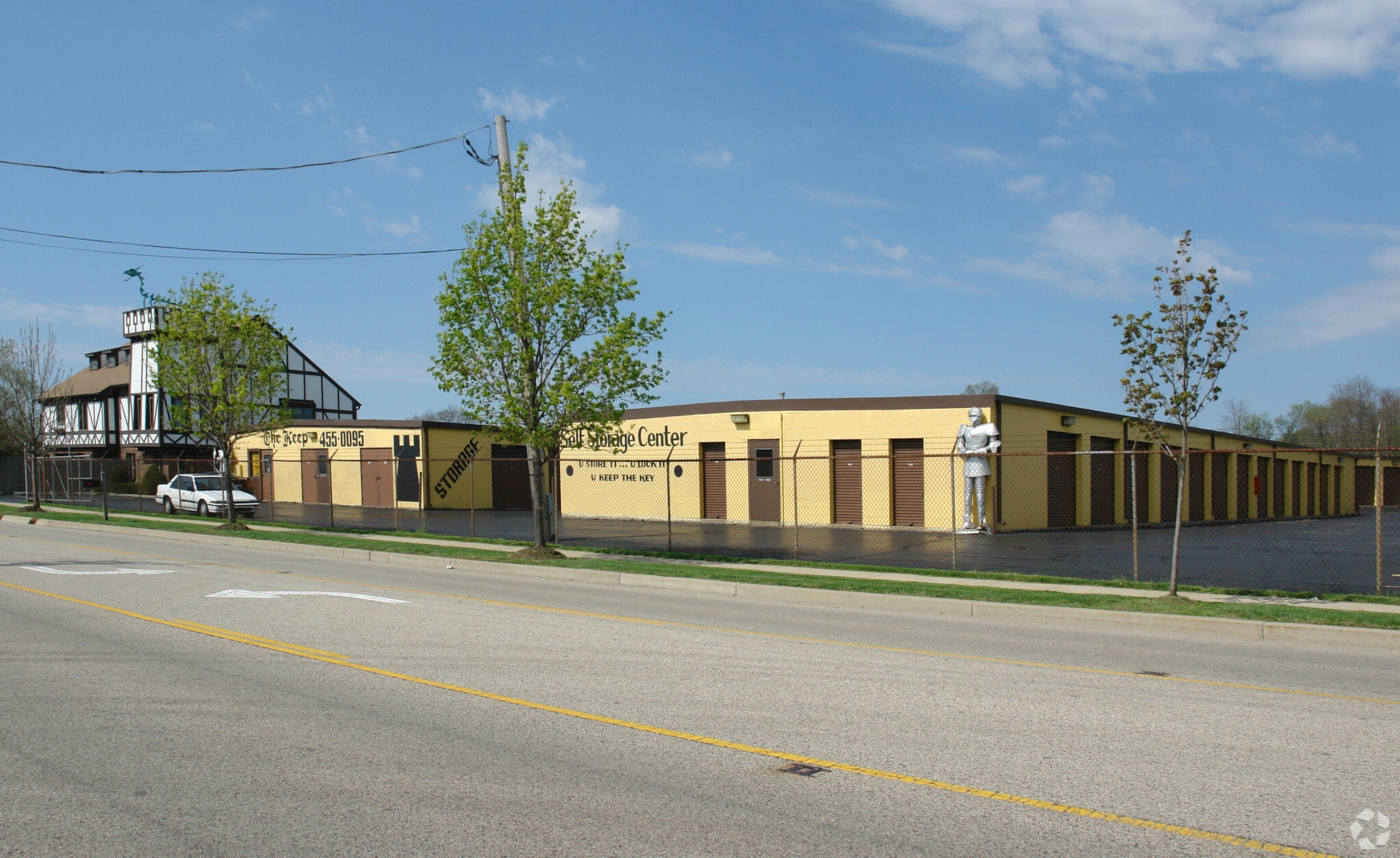 7209 Teckler Blvd, Crystal Lake, IL for sale Primary Photo- Image 1 of 3