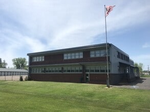 1711 E 13th St, Hibbing, MN for lease Building Photo- Image 2 of 20