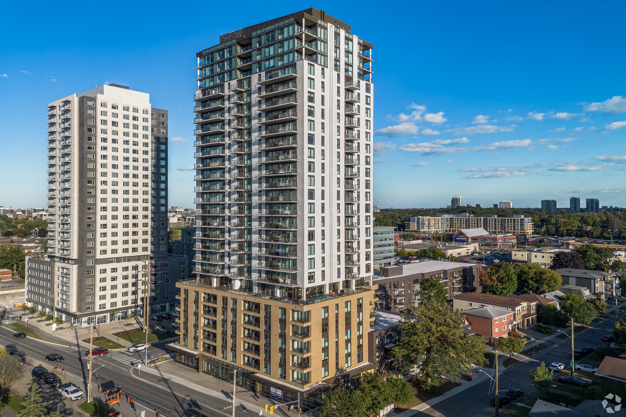 300 Mcrae Av, Ottawa, ON à louer Photo principale- Image 1 de 32