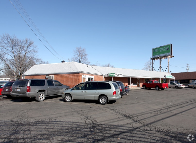 4678-4688 E Main St, Whitehall, OH for lease - Building Photo - Image 3 of 4