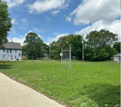 2486 W Fond du Lac Ave, Milwaukee, WI for sale Primary Photo- Image 1 of 2