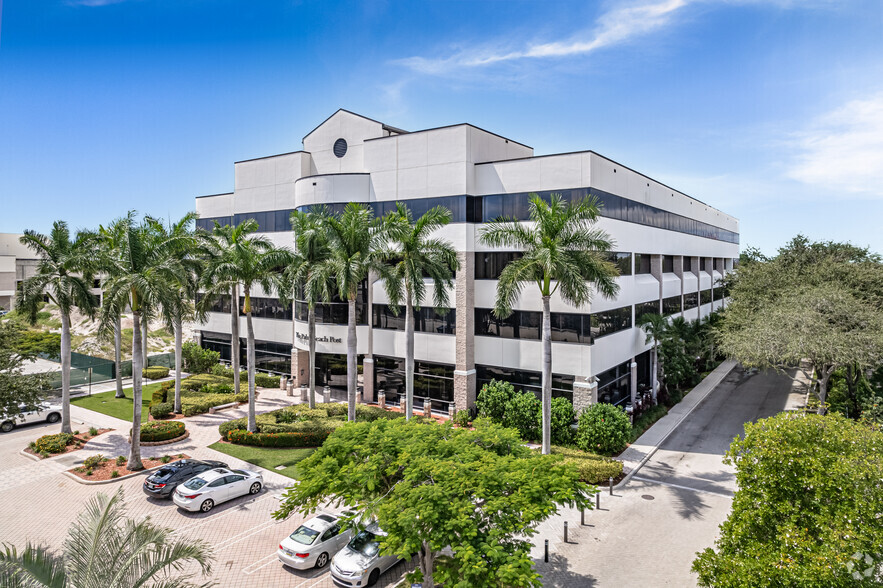 2751 S Dixie Hwy, West Palm Beach, FL for lease - Primary Photo - Image 1 of 16