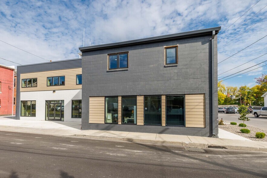 5 Chestnut St, Geneseo, NY à louer - Photo du bâtiment - Image 2 de 12