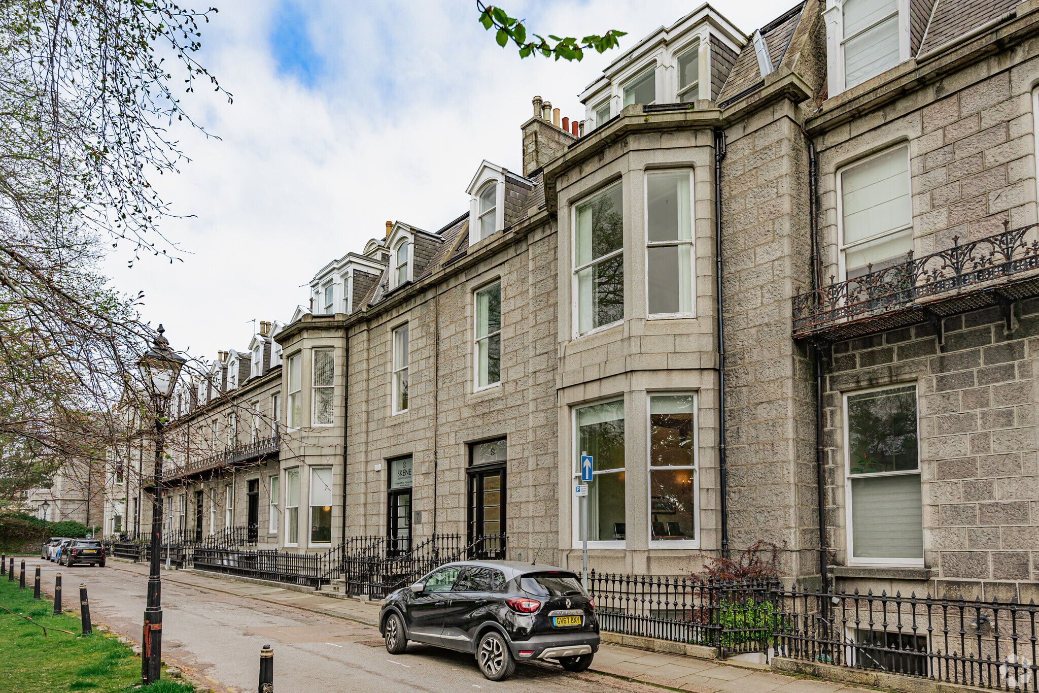 6-7 Queens Gdns, Aberdeen for lease Primary Photo- Image 1 of 3