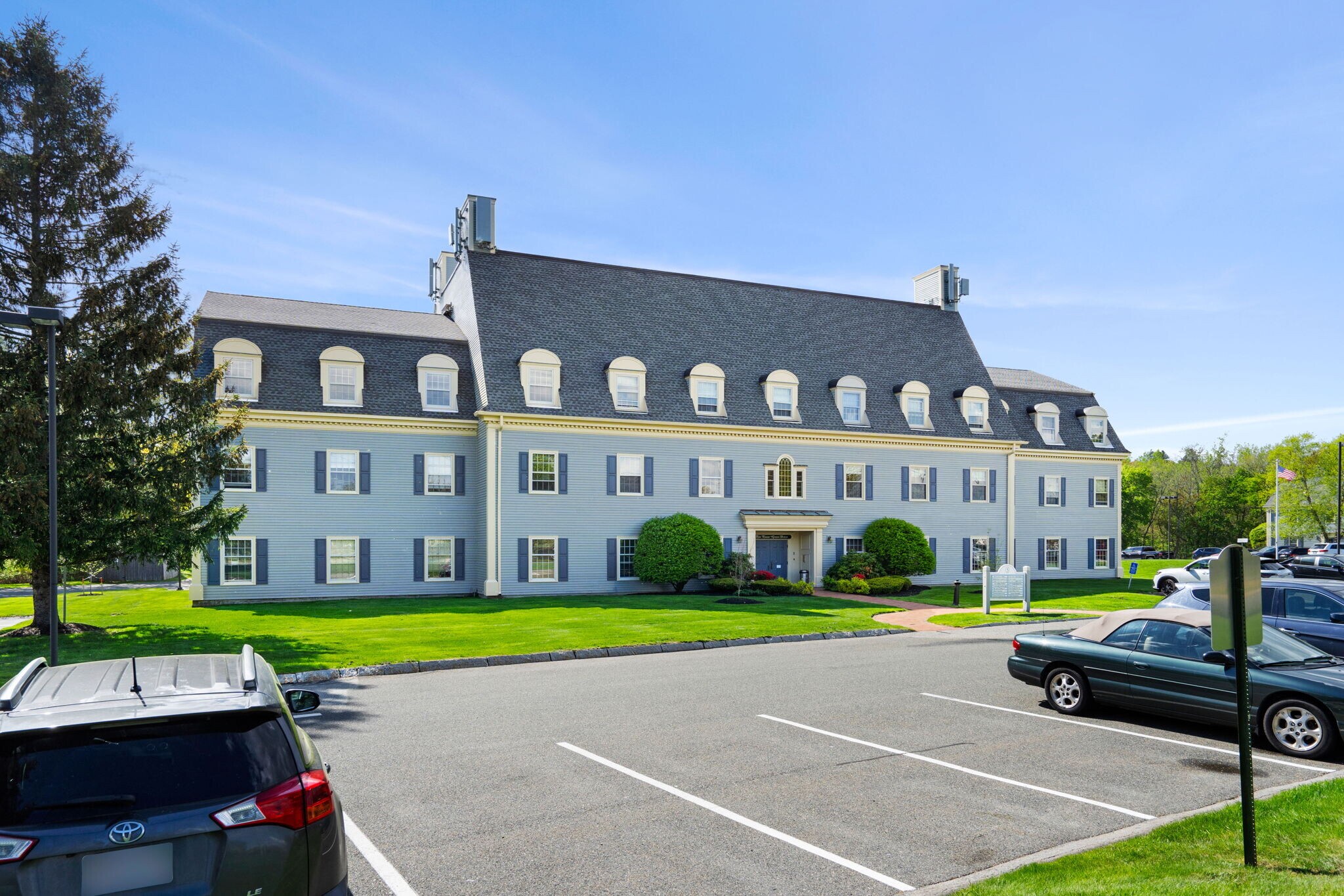 5 Essex Green Dr, Peabody, MA à vendre Photo du bâtiment- Image 1 de 1