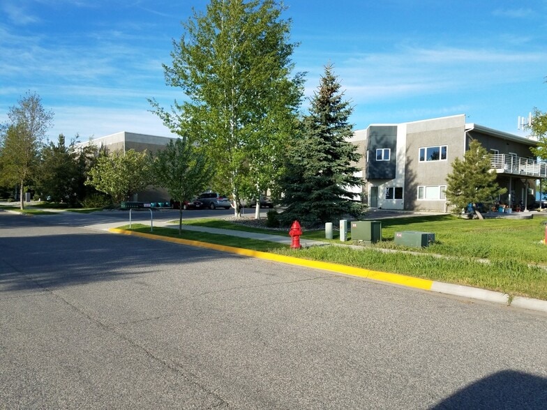 2339 Birdie Dr, Bozeman, MT for lease - Building Photo - Image 2 of 3