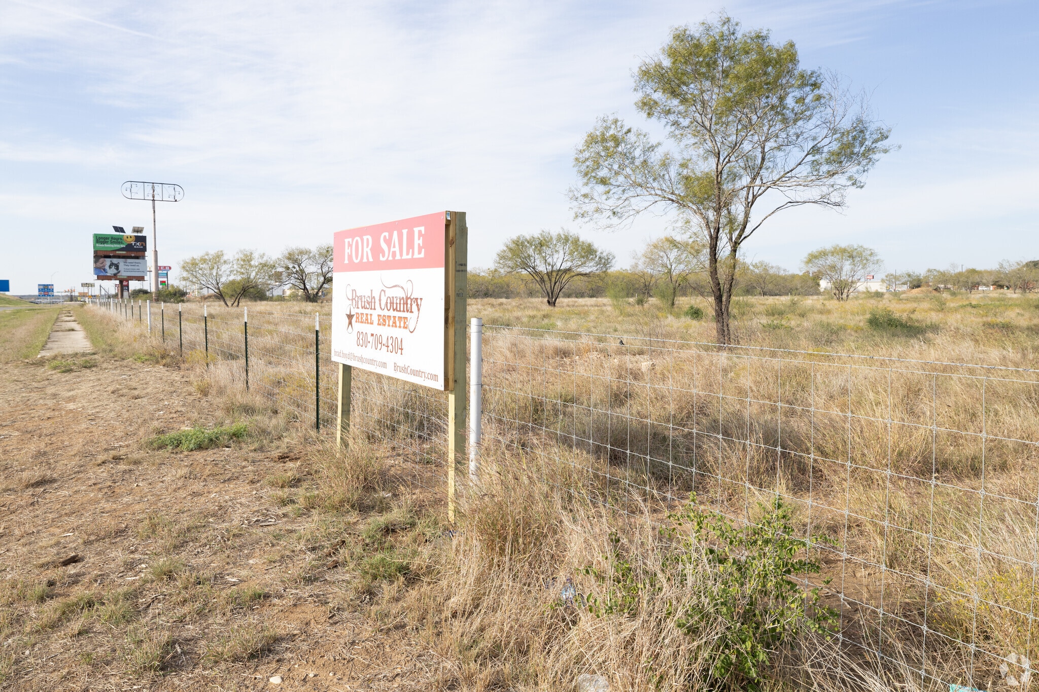 19260 McDonald St, Lytle, TX for sale Primary Photo- Image 1 of 6