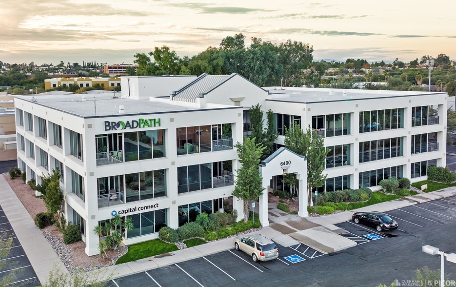 6400 E Grant Rd, Tucson, AZ à vendre - Photo du bâtiment - Image 1 de 9