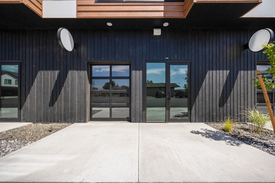 212 N Elm St, Kennewick, WA à louer - Photo du bâtiment - Image 3 de 11