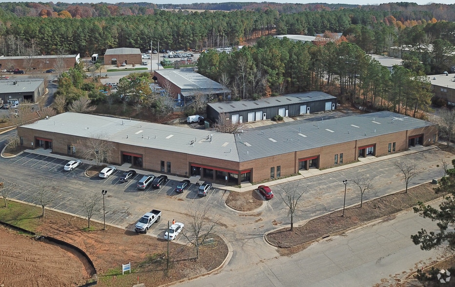 3305 Durham Dr, Raleigh, NC for lease - Primary Photo - Image 1 of 18