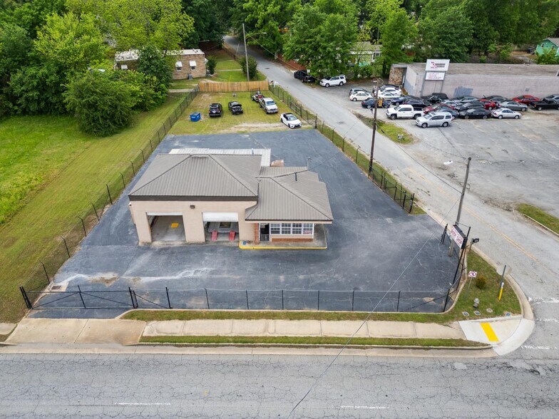 1668 Atlanta Rd SE, Smyrna, GA à vendre - Photo du bâtiment - Image 3 de 20