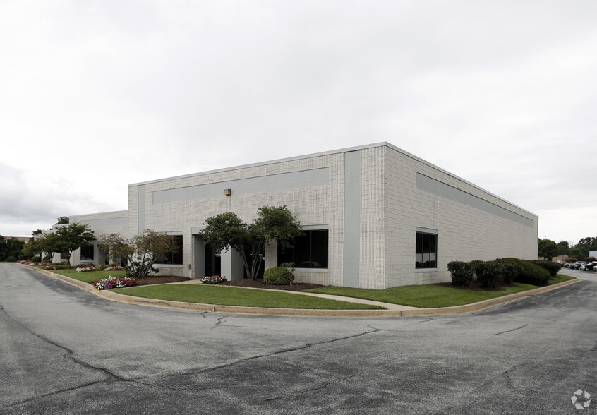 245 Quigley Blvd, New Castle, DE for lease - Primary Photo - Image 1 of 10