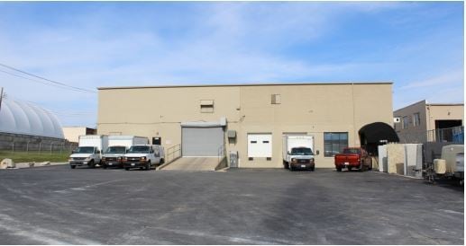 10370-10380 Page Industrial Blvd, Olivette, MO for lease - Building Photo - Image 2 of 3