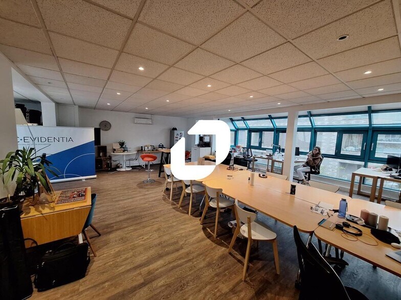 Office in Boulogne-Billancourt for lease - Interior Photo - Image 3 of 7
