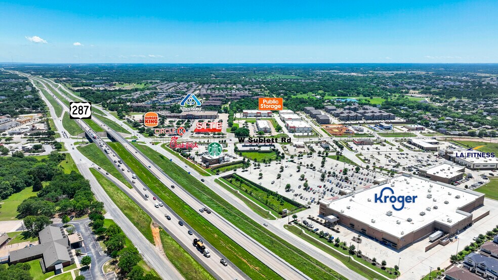 4960 W Sublett Rd, Arlington, TX à louer - Photo du bâtiment - Image 1 de 2