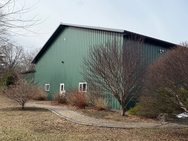 2 Bennett St, Suffield, CT for lease - Building Photo - Image 3 of 3