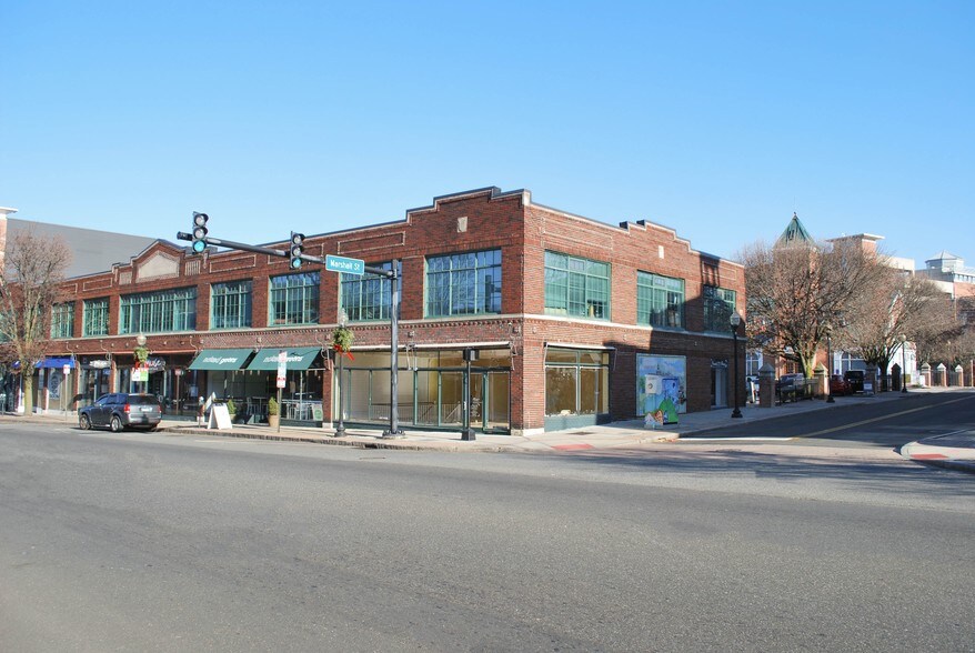 1 Marshall St, Norwalk, CT à louer - Photo du bâtiment - Image 3 de 6